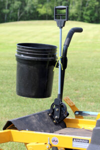 Handicap assist bar for zero turn mower - Support bar for Zero-Turn Mowers